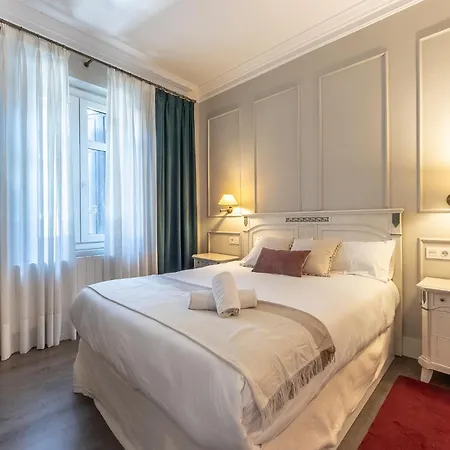 Aston - Amplio Y Centrico *